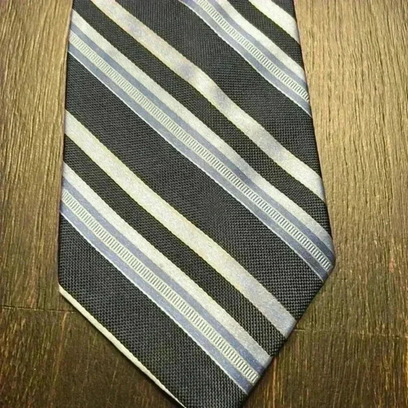 100%‎ Silk tie - Picture 1 of 3
